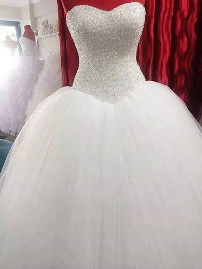 Sparkly Ball Gown Sweetheart Wedding Dresses with Beading