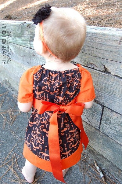Halloween Peasant Dress- large (7/8 and 9/10)
