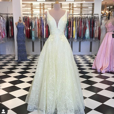 Light yellow v neck long prom dresses with appliques - Thumbnail 5