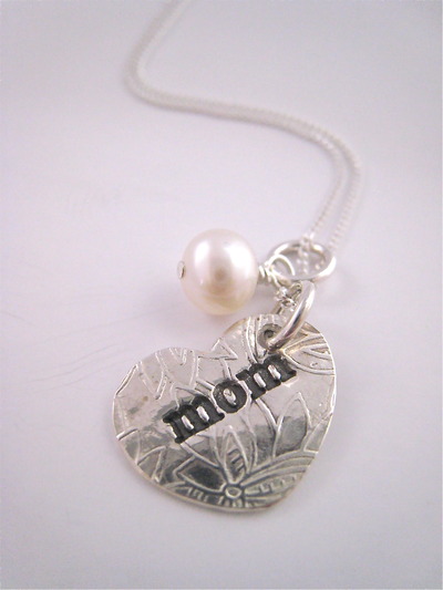 Mom heart necklace with pearl