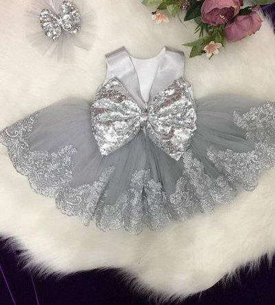Cute Knee Length Light Gray Tulle Flower Girl Dresses with Appliques