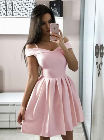 Off-the-Shoulder Cute Sleeveless Short/Mini Homecoming Dresses