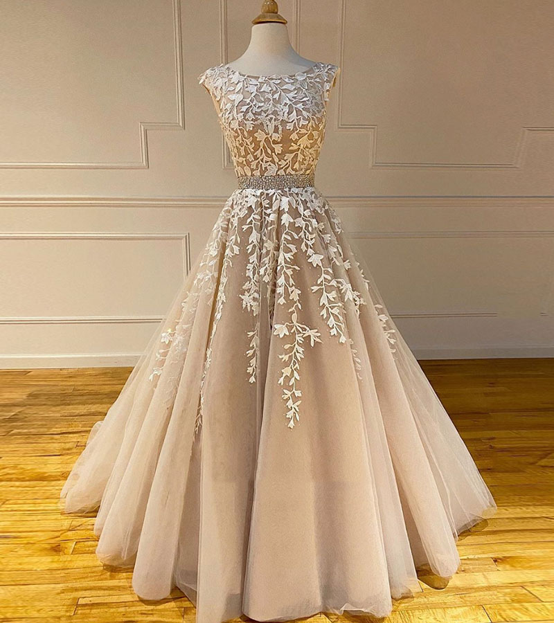 Elegant tulle lace long prom gown