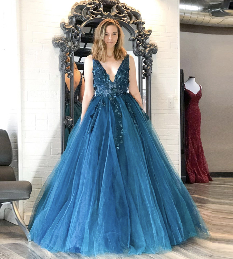 Blue v neck tulle lace long prom gown