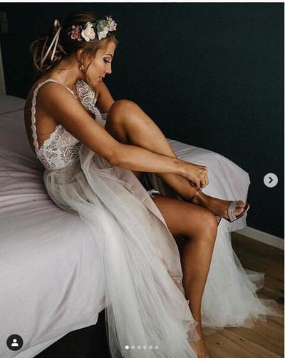 Simple Wedding Dresses Lace Sleeveless Boho Wedding Dress