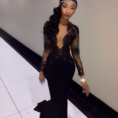 Deep v neck black mermaid prom dresses with appliques - Thumbnail 3