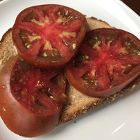 Dark Heart Heirloom Tomato Premium Seed Packet - Thumbnail 1