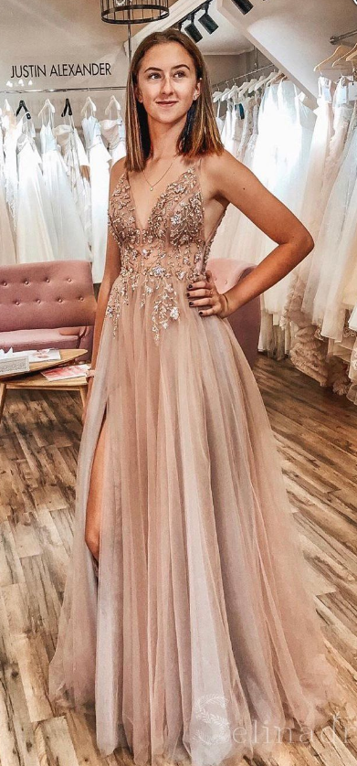 Gorgeous Spaghetti Straps V Neck A-Line Tulle Prom Dresses With Beading