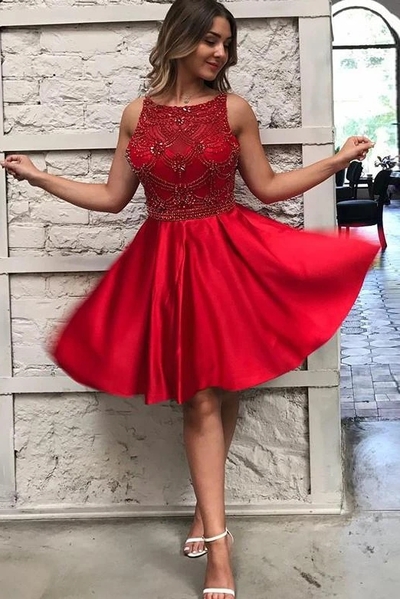Chic A Line Stylish Halter Red Short Homecoming Dresses with Beading
