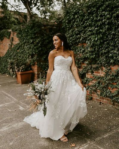 Simple A Line Sweetheart Tulle Lace Wedding Dresses