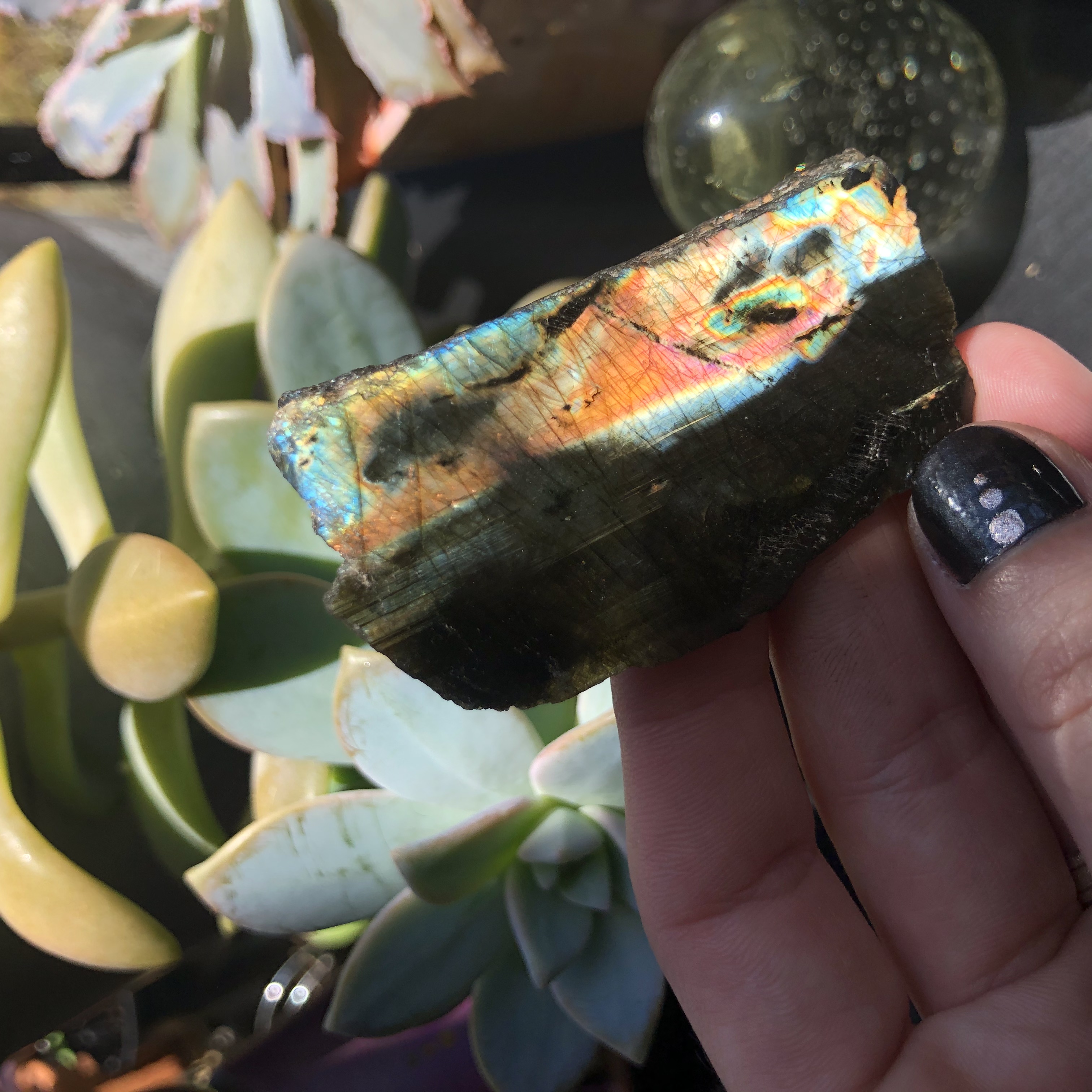 Double-flashing Labradorite Stone