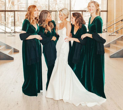 V Neck Dark Green Velvet Bridesmaid Dresses with Short Sleeves