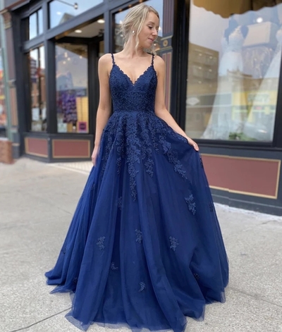Charming Ball Gown V Neck Navy Blue Lace Prom Dresses with Appliques