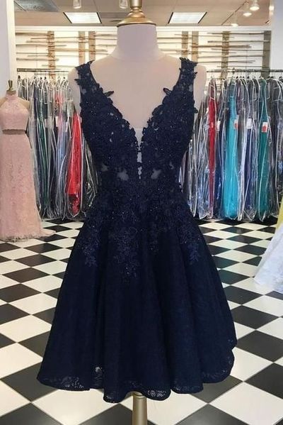 Cute Black V Neck Lace Homecoming Dresses with Beading, Short Junior Prom Dress