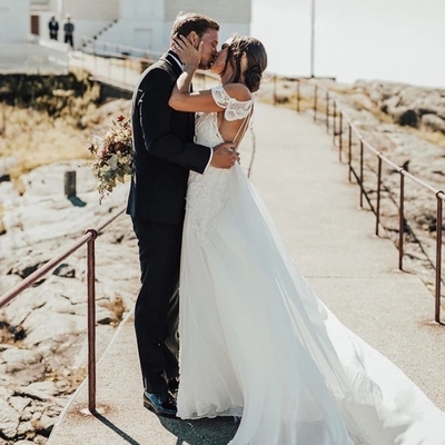 Attractive v-neck a-line wedding dresses appliqued chapel train bridal gowns - Thumbnail 3