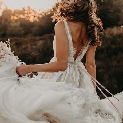 Boho tulle illusion v-neck a-line backless wedding gowns - Thumbnail 3