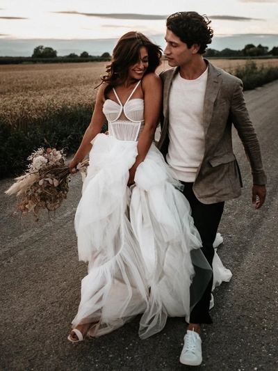 Sexy Halter Backless Tulle Wedding Dresses A-line Bridal Gowns