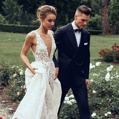 Gorgeous a line v neck open back lace wedding dresses with train - Thumbnail 3
