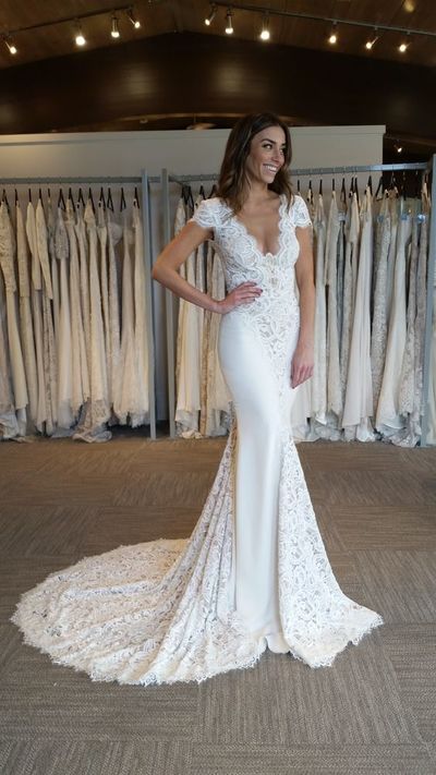 Elegant Cap Sleeve Mermaid V-Neck Lace Applique Wedding Dresses,43