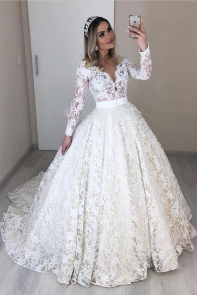 Ball Gown Retro Lace Wedding Dresses with Long Sleeves