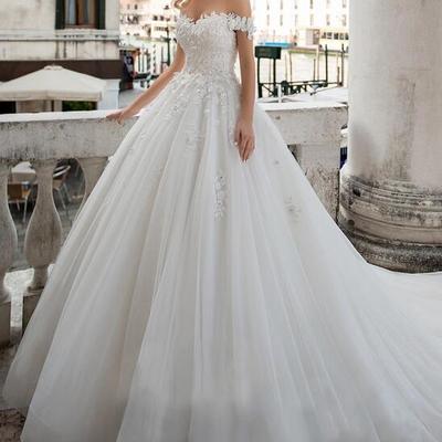 Lace off-the-shoulder wedding dress ball gown with bandage bodice - Thumbnail 5