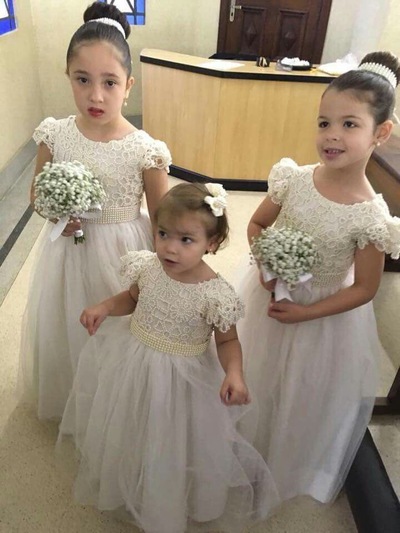 Cap Sleeves Flower Girl Dresses with Beading