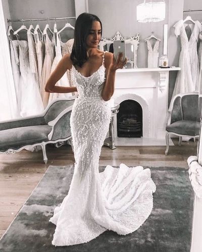 Charming Mermaid V Neck White Lace Wedding Dresses with Train