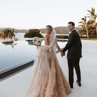 Gorgeous Ball Gown Strapless Champagne Ruffled Tulle Wedding Dresses with Appliques - Thumbnail 3