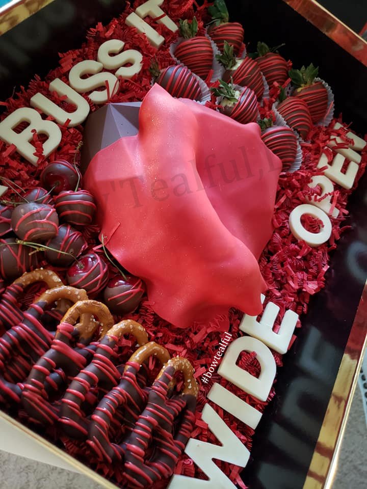 Naughty Un-Break-My Heart Treat Box