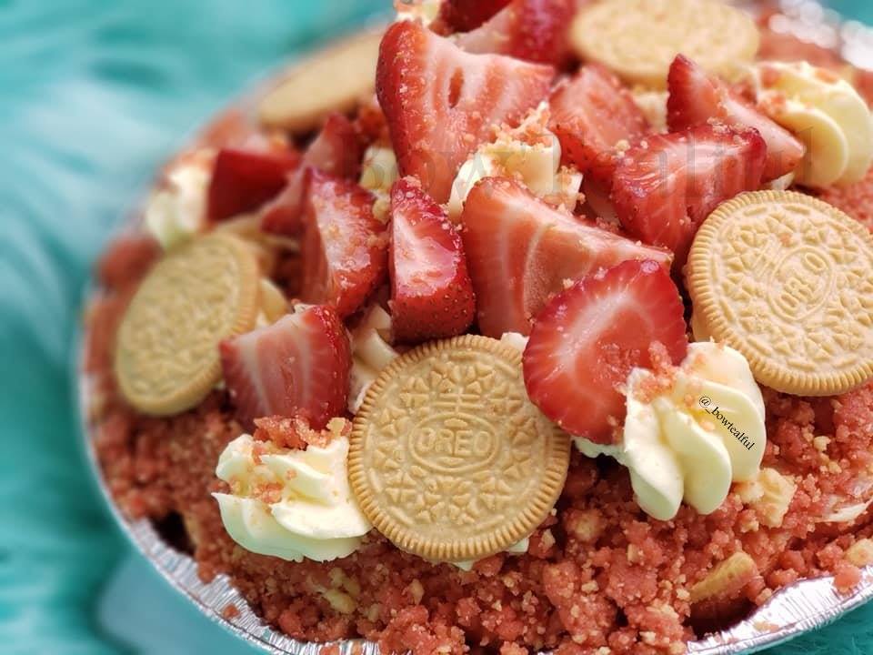 Strawberry Crunch Personal Pan 8"