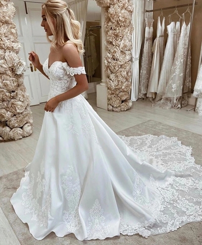 A-Line Sweetheart Off Shoulder Lace Appliques Elegant Bride Gown