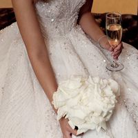 Luxurious Glitter Ball Gown Strapless White Organza Wedding Dresses with Beading - Thumbnail 2