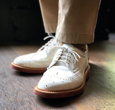 Elegant Handmade White Brogue Wingtip Suede Shoes For Men