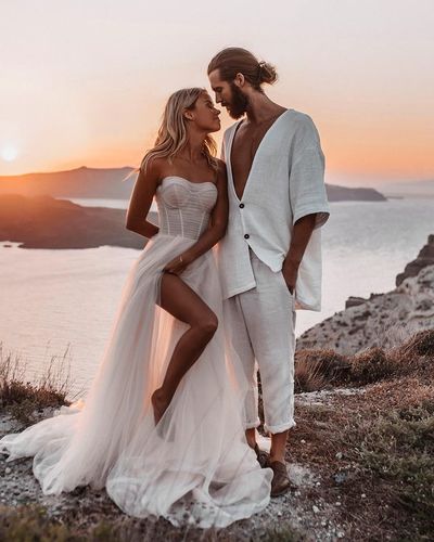 Romantic A-Line Sweetheart Ivory Tulle Beach Wedding Dresses with Slit