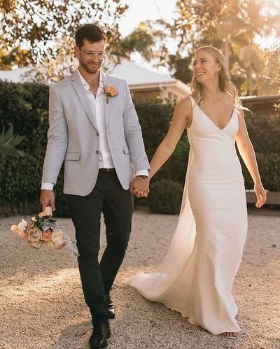 Simple Mermaid V Neck White Soft Satin Wedding Dresses