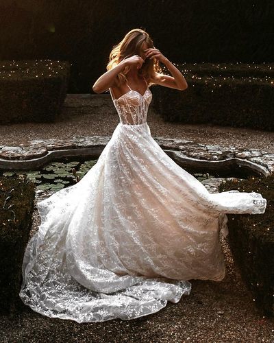 Romantic Sweetheart Spaghetti Straps Lace Wedding Dresses