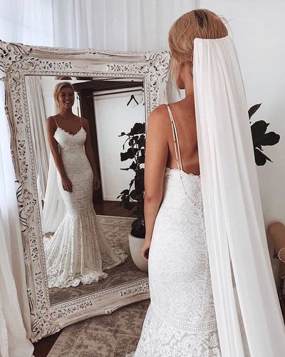 Luxurious Mermaid Spaghetti Straps Lace Wedding Dresses