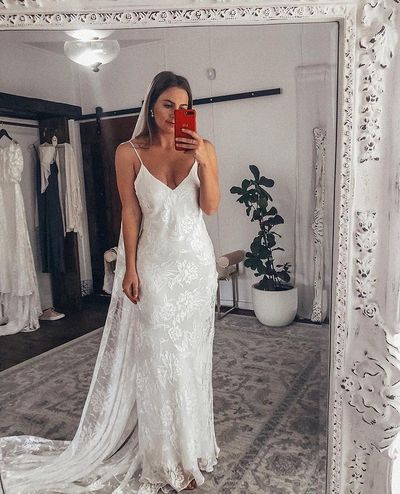 Beautiful Mermaid V Neck Spaghetti Straps Wedding Dresses