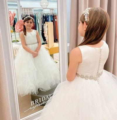 Cute A-Line Round Neck White Tulle Flower Girl Dresses with Beading