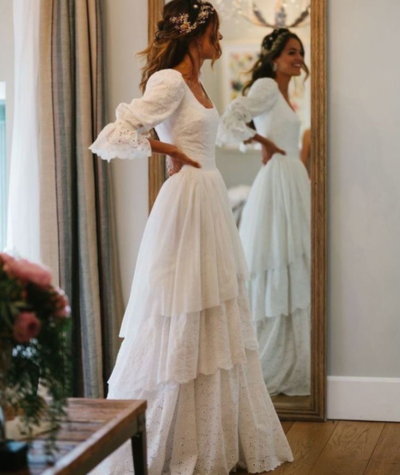 A Line Square Wedding Dresses Bridal Gown with Sleeves