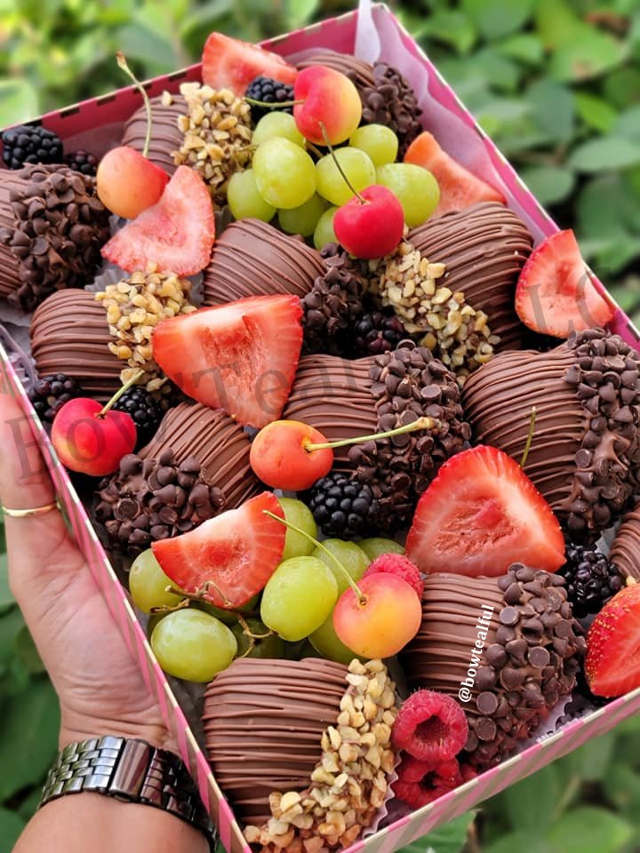 Graze Strawberry Fruit Box