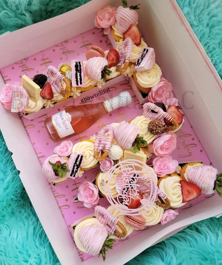 Letter or Number Cupcakes // Treat Box