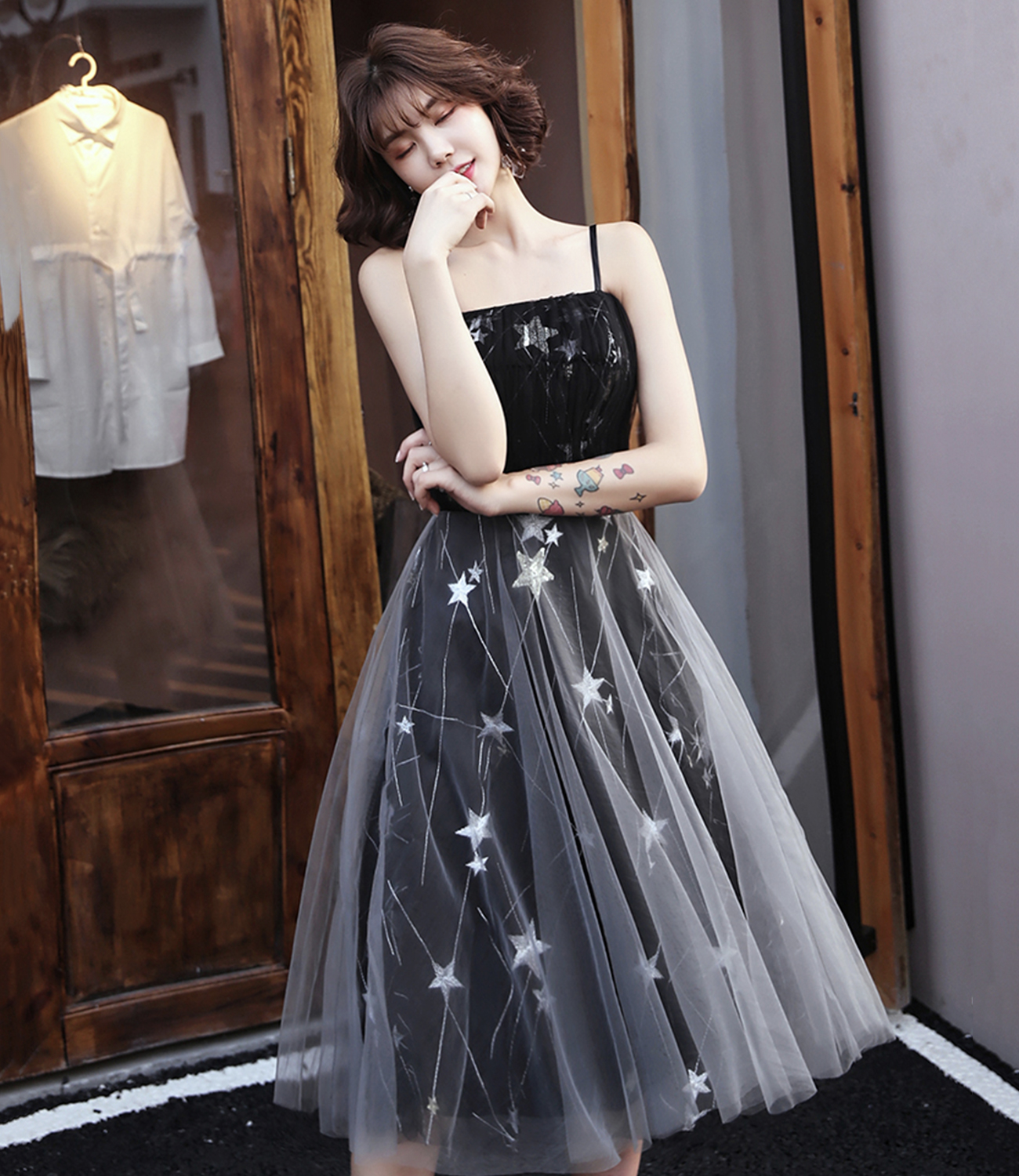 Black tulle short prom dress with star