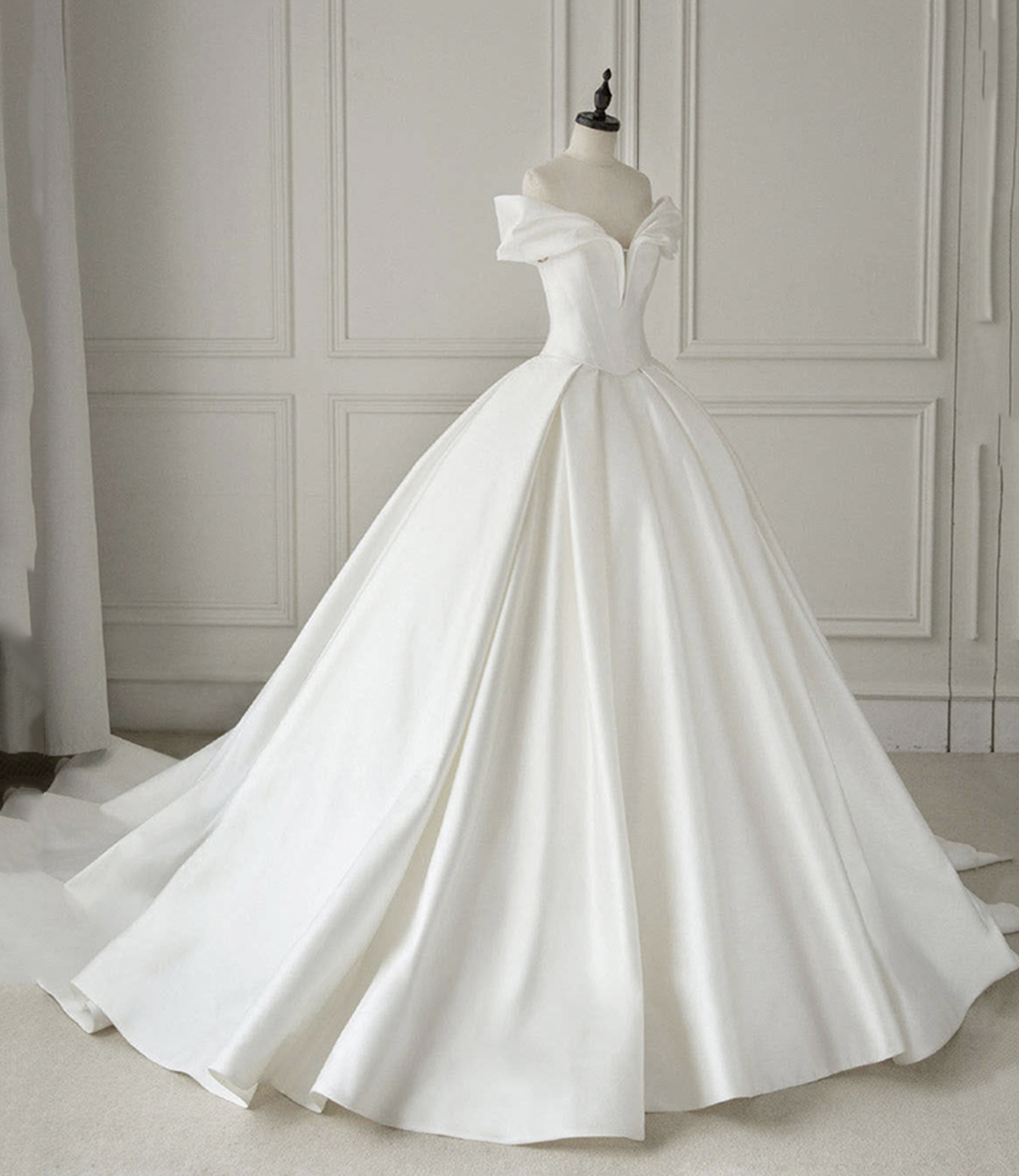 White satin long ball gown dress wedding dress
