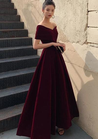 Elegant Off Shoulder Velvet Sweetheart Burgundy Prom Dress