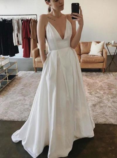 Sexy Spaghetti Straps Beach Wedding Dresses With Pockets Floor Length Backless Bridal Gowns Sweep Train vestido novia,1237