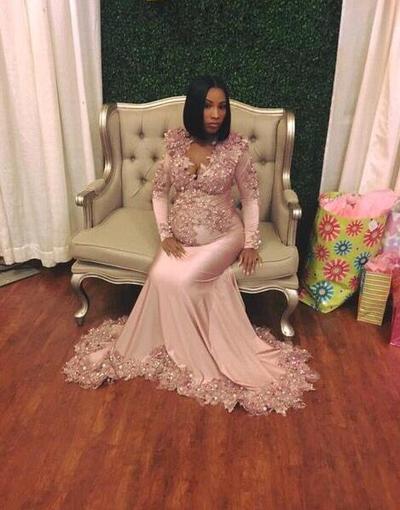 Vintage Long Sleeves Appliques Full Circle Maternity Gown