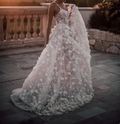 Romantic A-Line Scoop Neck Ivory Lace Spring Wedding Dress Bridal Gown,709