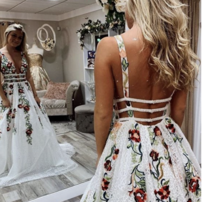 Deep v neck prom dresses with embroidery - Thumbnail 3