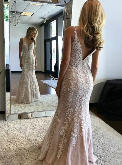 SP1591,Champagne V Neck Mermaid Spaghetti Strap Lace Applique Long Prom Dress